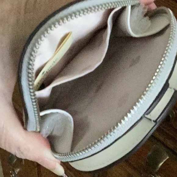 Kate Spade Larchmont Avenue Breezy Floral Wallet with Attached Key Chain - Picture 4 of 7